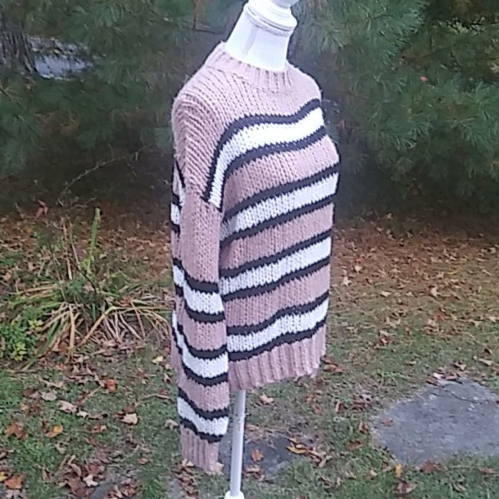 Woven Heart Striped Cozy Sweater - Picture 3 of 10